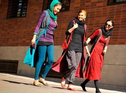 Iranian women Dressing